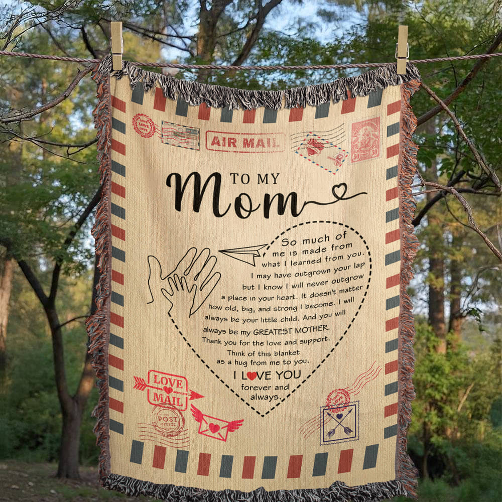 To My Mom: A Heartfelt Blanket with Love Forever and Always