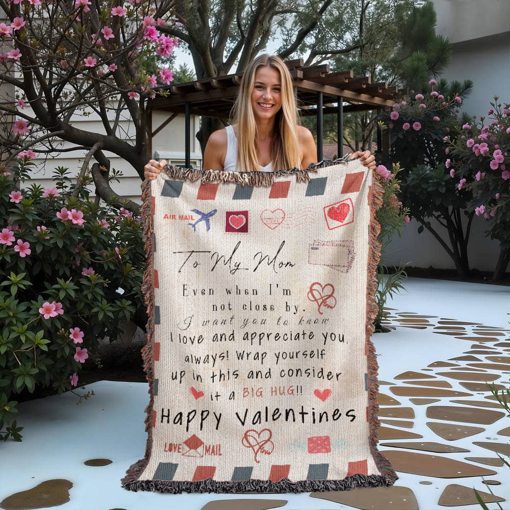 Heartfelt Valentine's Day Blanket for Mom - A Warm Hug From Afar